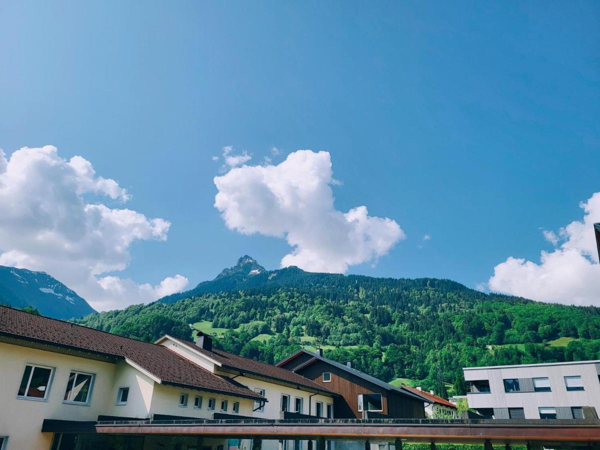 Wanderhotel Garni Cresta Schruns Zewnętrze zdjęcie
